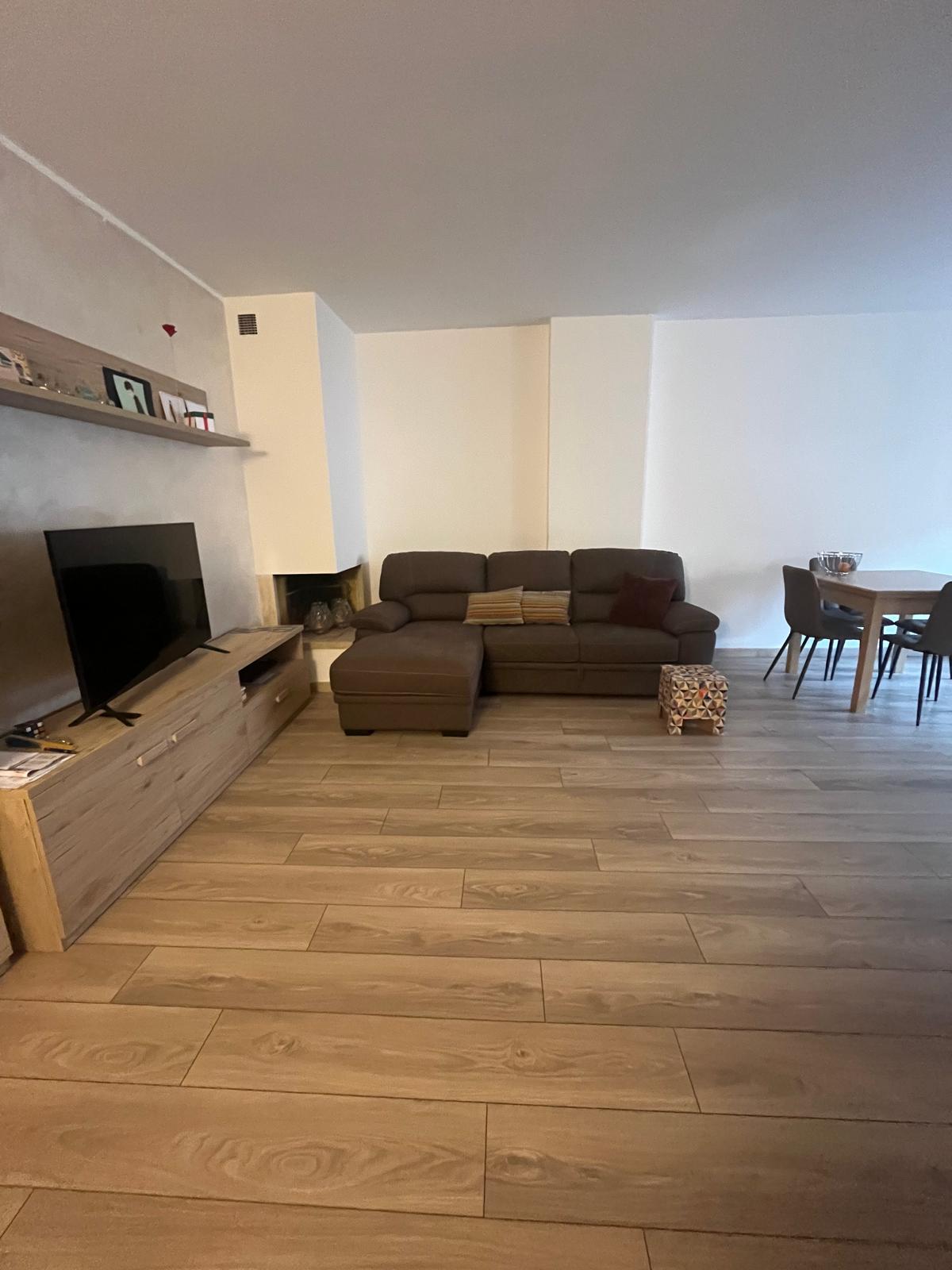 Orvieto, Loc. Sferracavallo, vendesi appartamento 90 mq con garage.