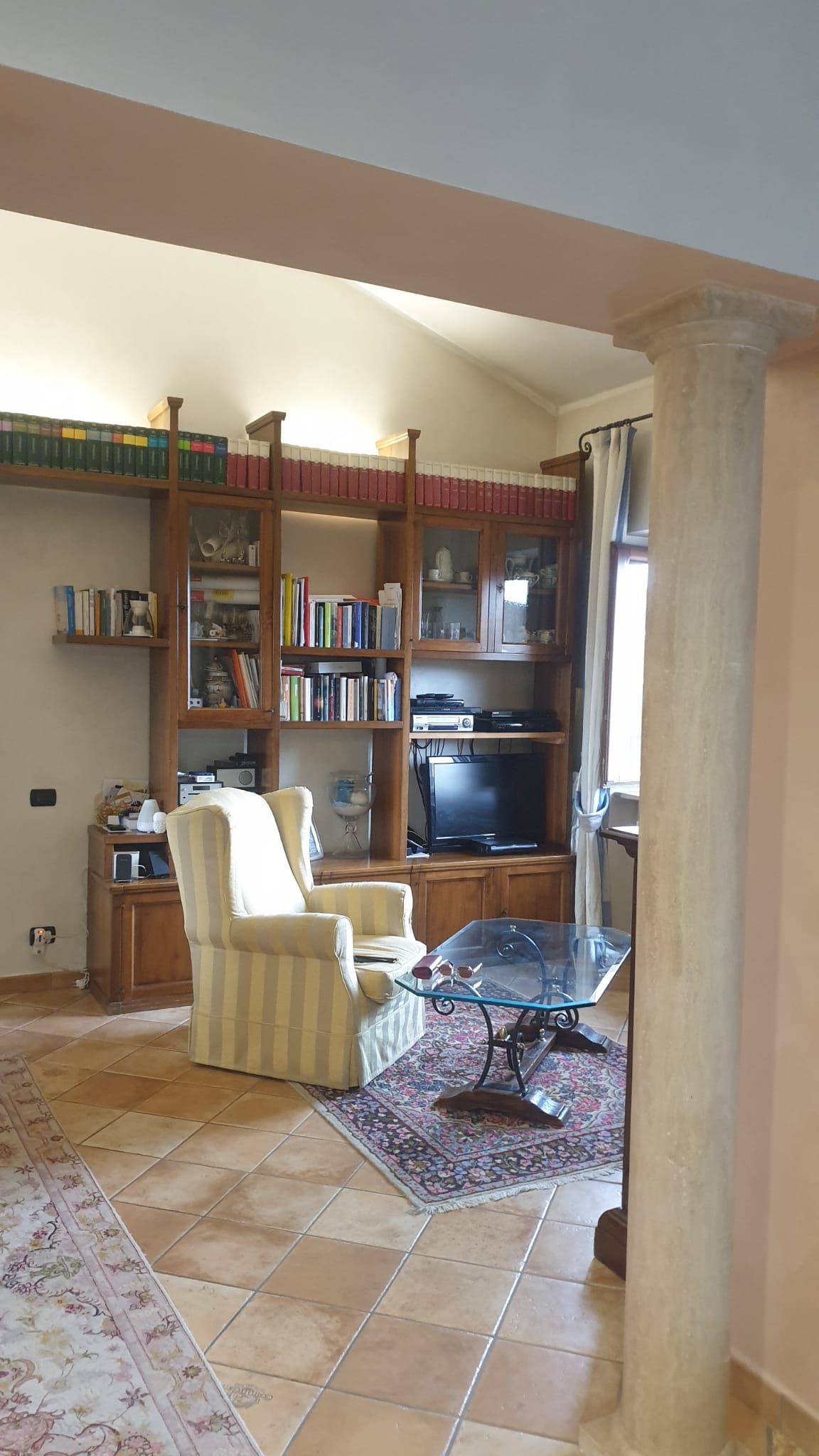 Orvieto, centro storico, vendesi appartamento completamente ristrutturato