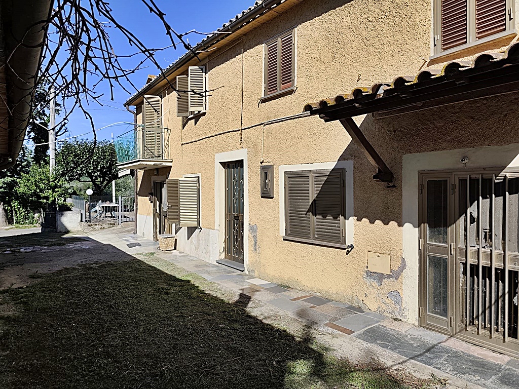 Ciconia, 10 km, vendesi casa indipendente